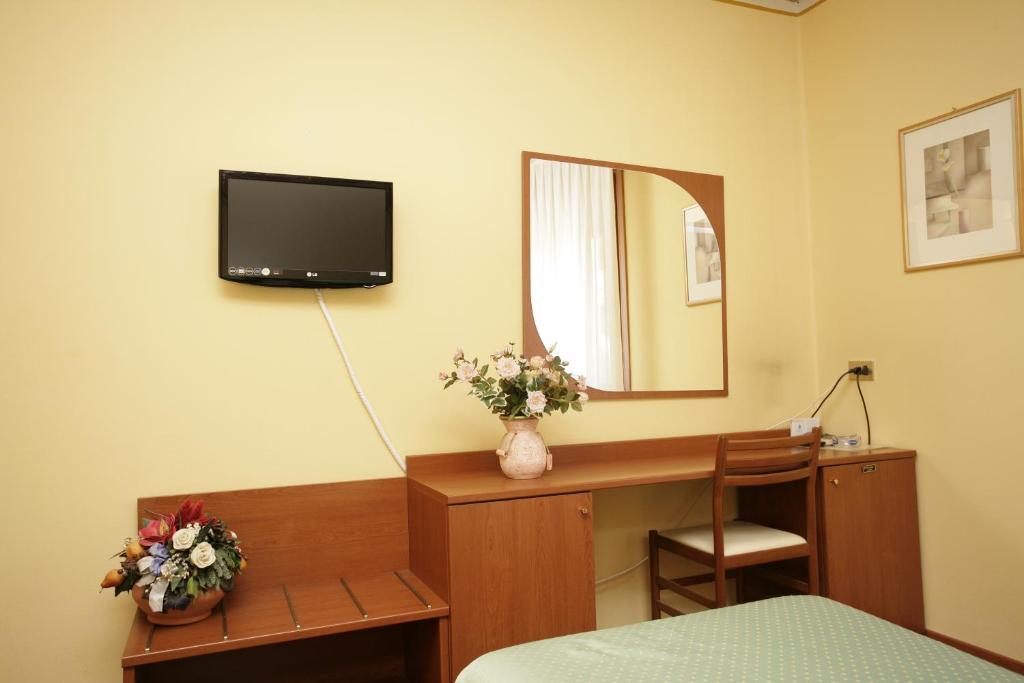 Hotel Ezzelino San Zenone Oda fotoğraf